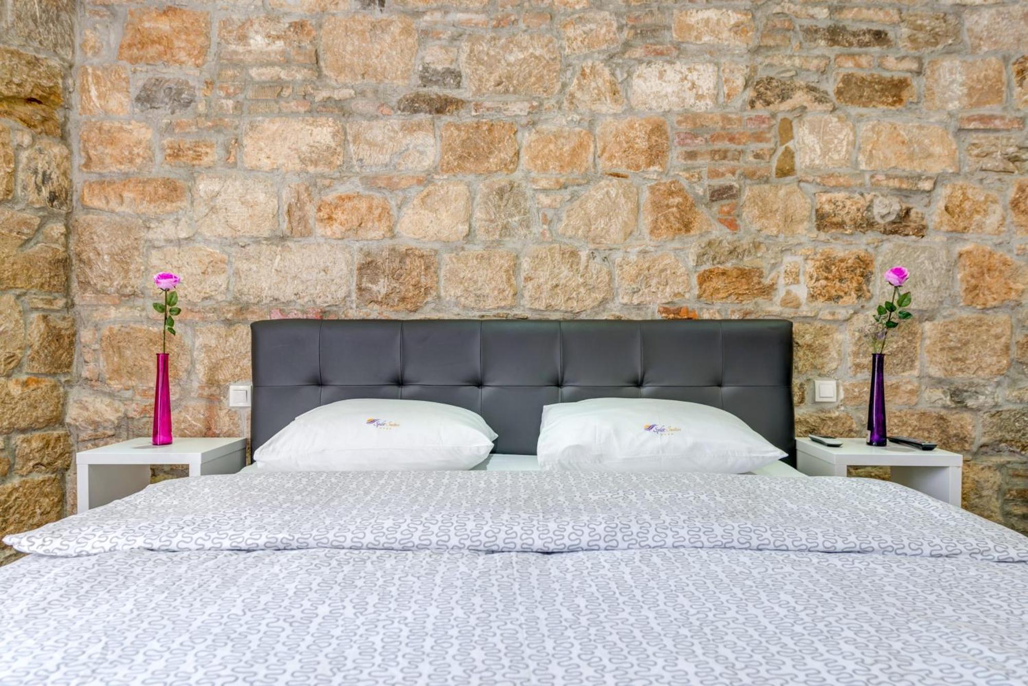 Luxury Rooms Ana In The Heart Of Split Exterior photo